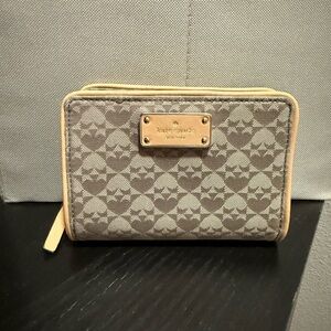 Kate Spade Gray and Cream Penn Place Neda Small Zip Wallet
